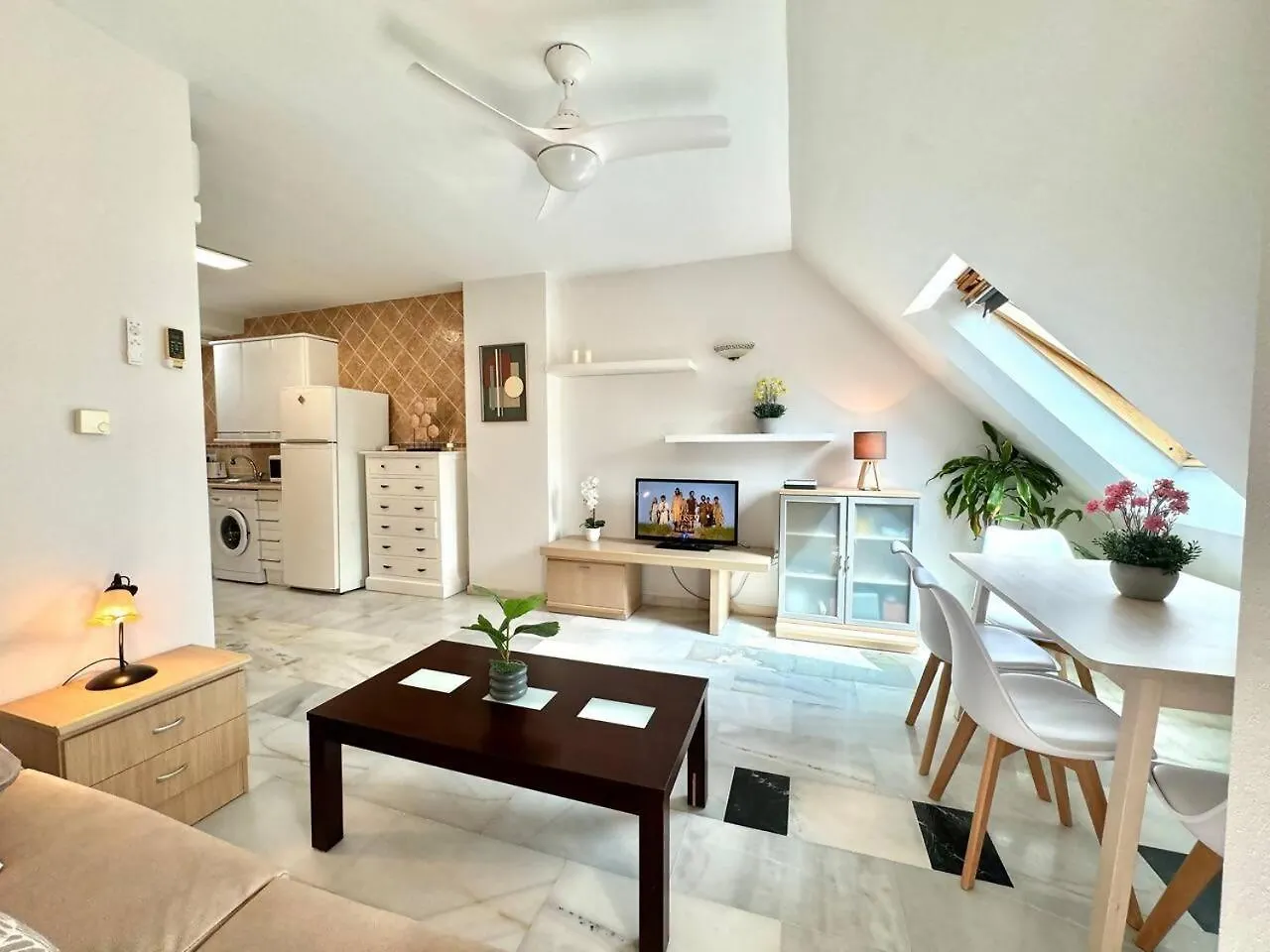 Cyv - Fun, Beach & Relax 1 Bed 1 Bath 丰希罗拉 0*,